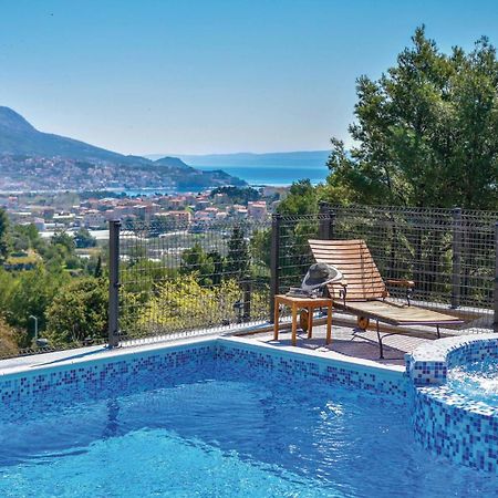 Lovely Home In Split With Jacuzzi Extérieur photo