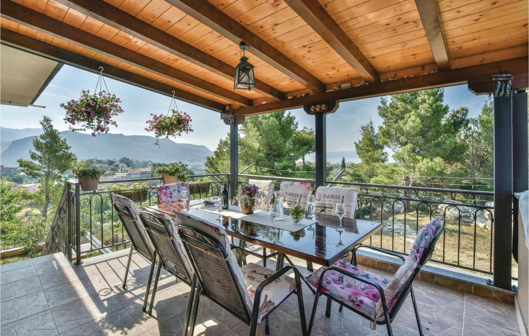 Lovely Home In Split With Jacuzzi Extérieur photo